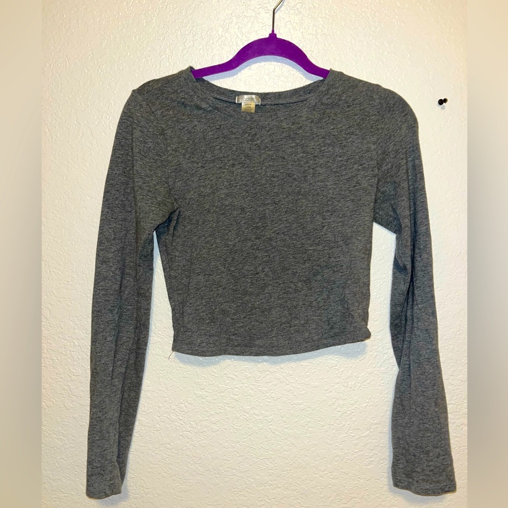 Grey, long sleeve crop